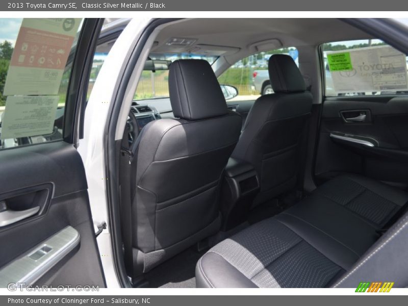 Classic Silver Metallic / Black 2013 Toyota Camry SE