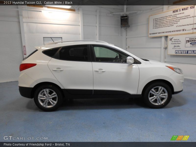 Cotton White / Black 2013 Hyundai Tucson GLS