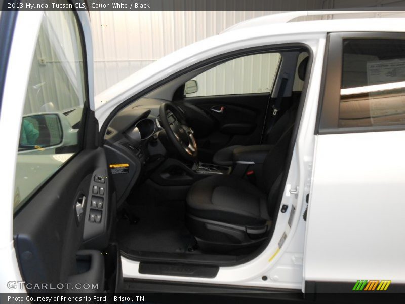 Cotton White / Black 2013 Hyundai Tucson GLS