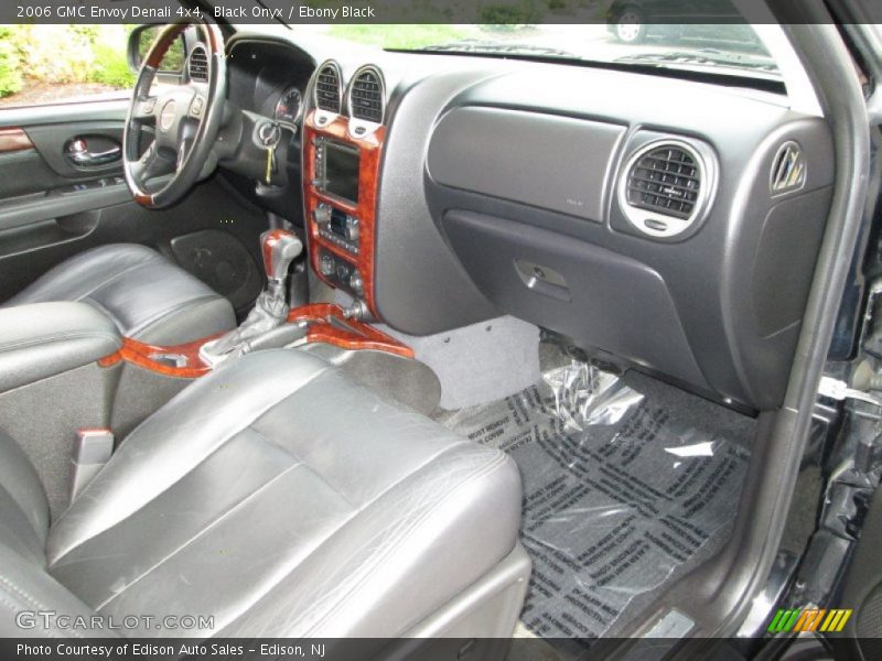 Black Onyx / Ebony Black 2006 GMC Envoy Denali 4x4