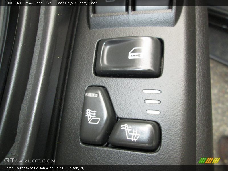 Black Onyx / Ebony Black 2006 GMC Envoy Denali 4x4