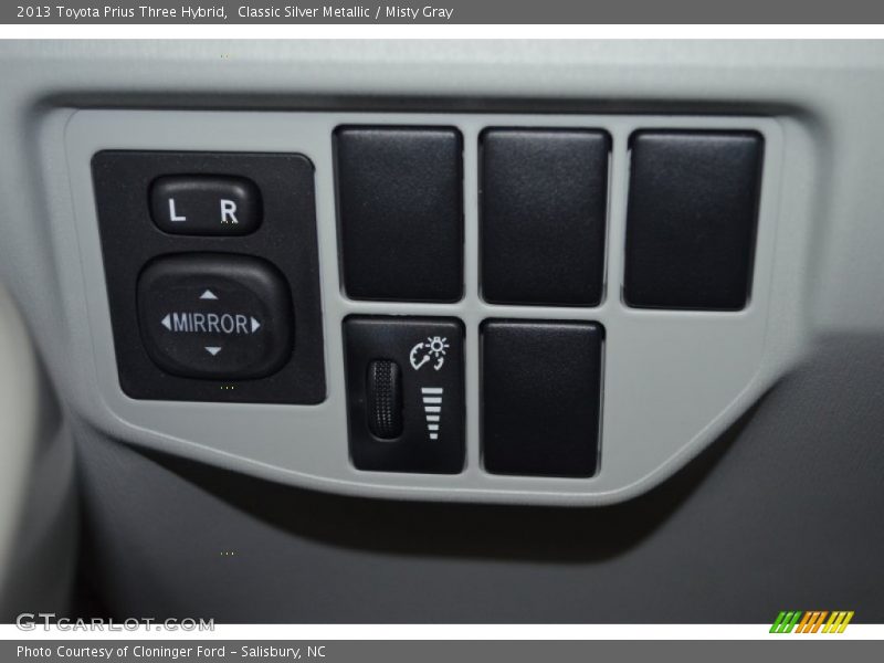 Classic Silver Metallic / Misty Gray 2013 Toyota Prius Three Hybrid