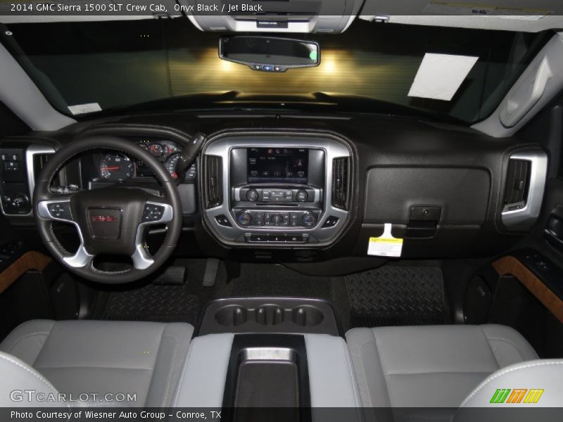 Dashboard of 2014 Sierra 1500 SLT Crew Cab