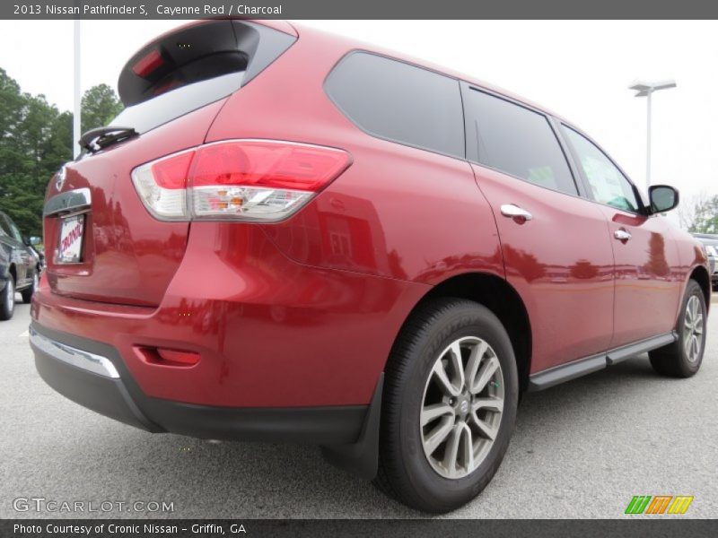 Cayenne Red / Charcoal 2013 Nissan Pathfinder S