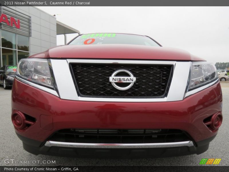 Cayenne Red / Charcoal 2013 Nissan Pathfinder S
