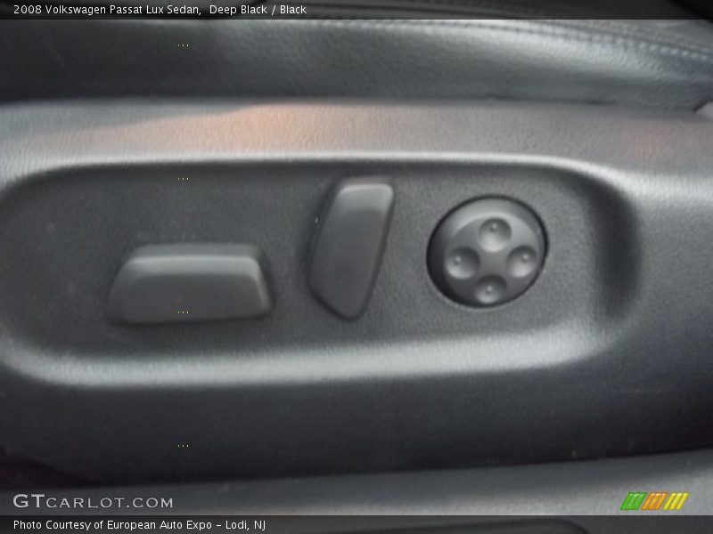 Deep Black / Black 2008 Volkswagen Passat Lux Sedan