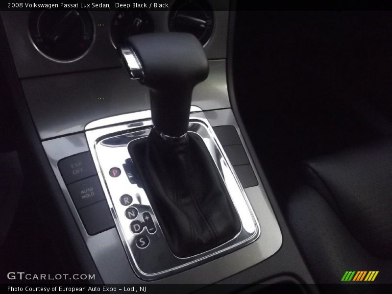 Deep Black / Black 2008 Volkswagen Passat Lux Sedan