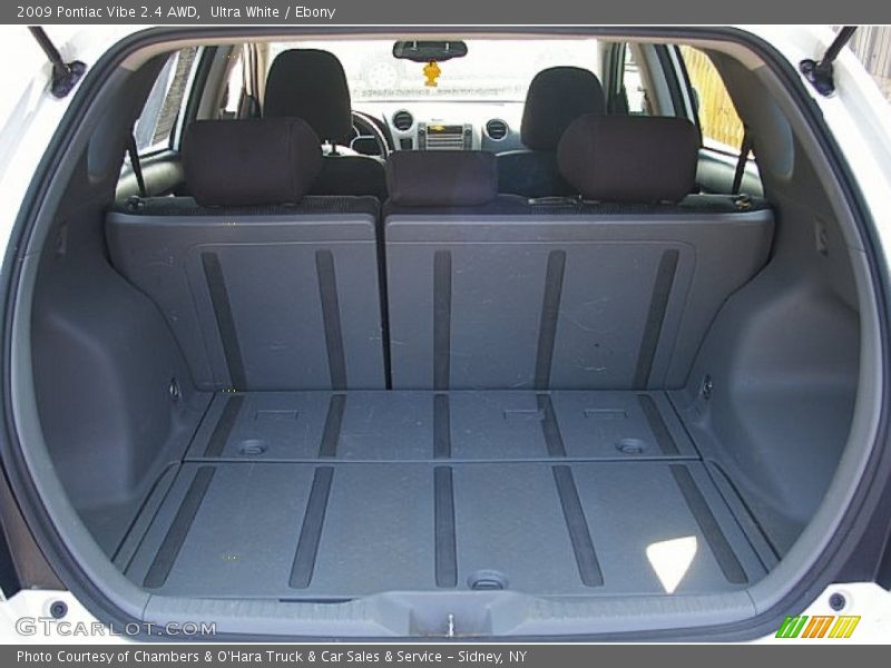 Ultra White / Ebony 2009 Pontiac Vibe 2.4 AWD