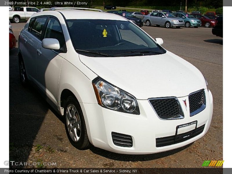 Ultra White / Ebony 2009 Pontiac Vibe 2.4 AWD