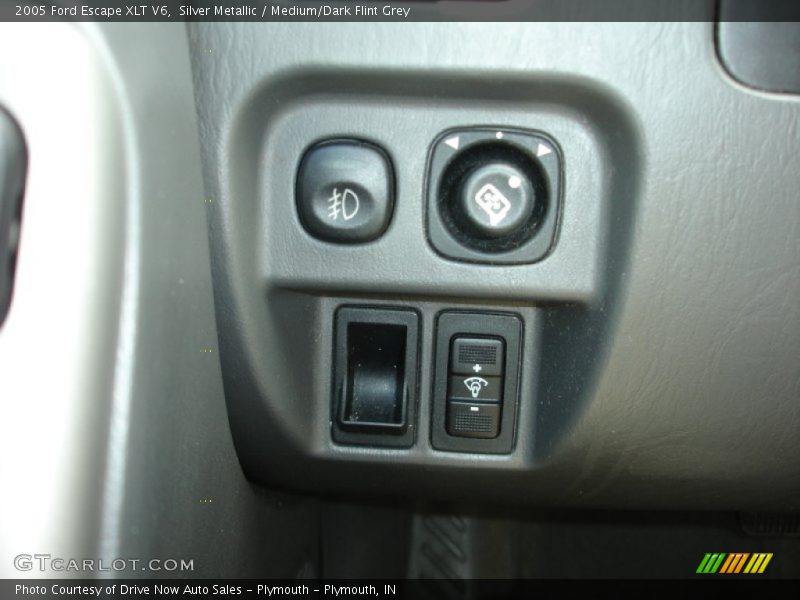 Silver Metallic / Medium/Dark Flint Grey 2005 Ford Escape XLT V6