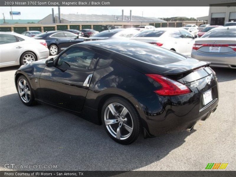 Magnetic Black / Black Cloth 2009 Nissan 370Z Sport Coupe