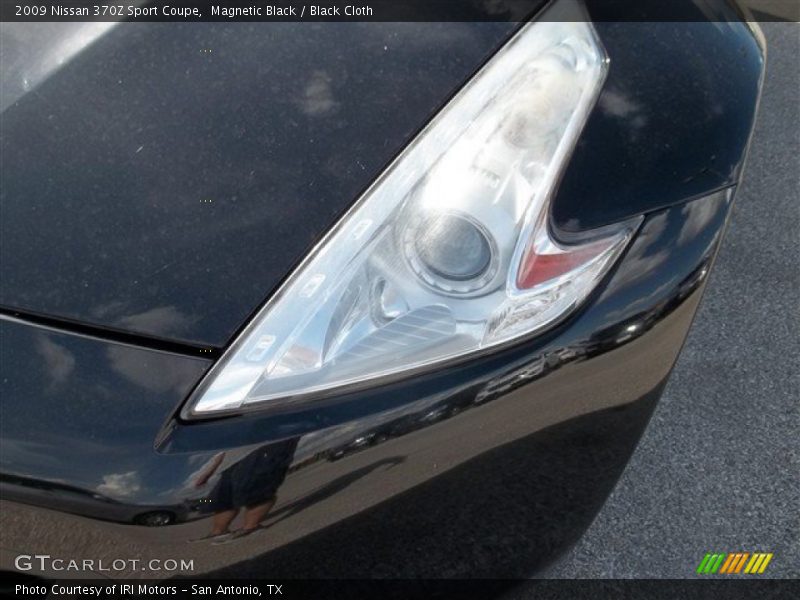 Magnetic Black / Black Cloth 2009 Nissan 370Z Sport Coupe