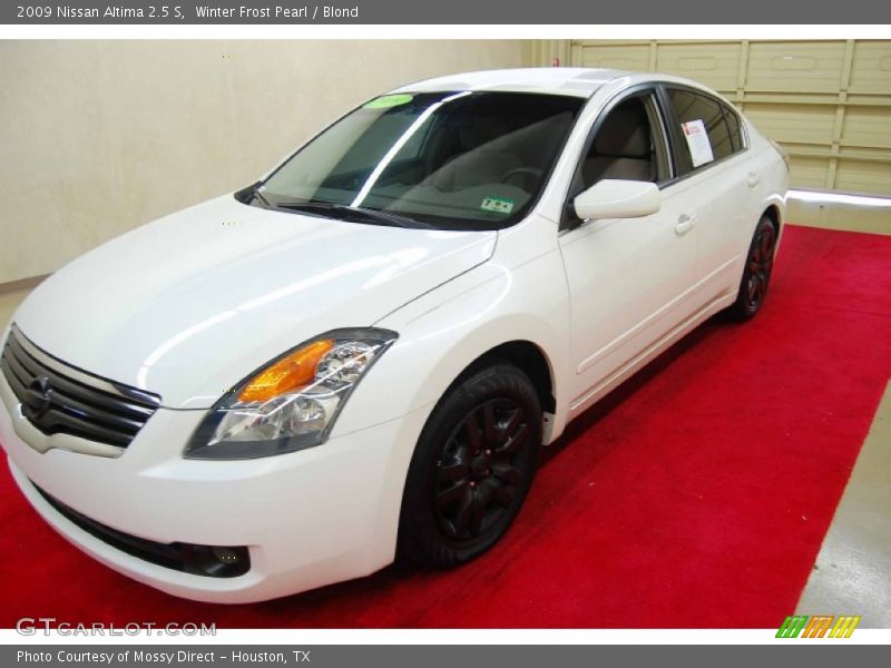 Winter Frost Pearl / Blond 2009 Nissan Altima 2.5 S