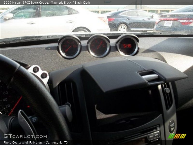 Magnetic Black / Black Cloth 2009 Nissan 370Z Sport Coupe