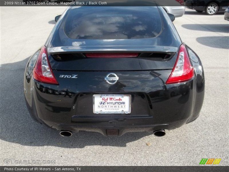 Magnetic Black / Black Cloth 2009 Nissan 370Z Sport Coupe