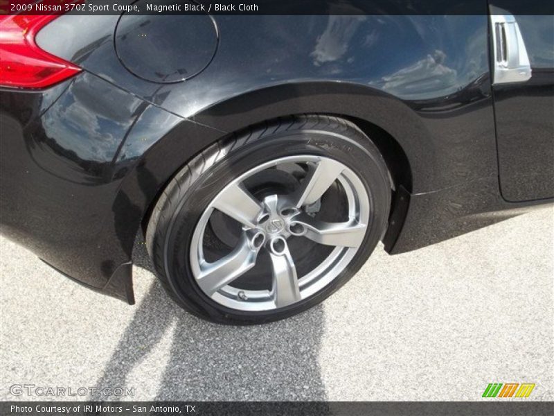 Magnetic Black / Black Cloth 2009 Nissan 370Z Sport Coupe