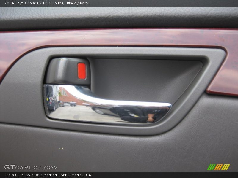 Black / Ivory 2004 Toyota Solara SLE V6 Coupe
