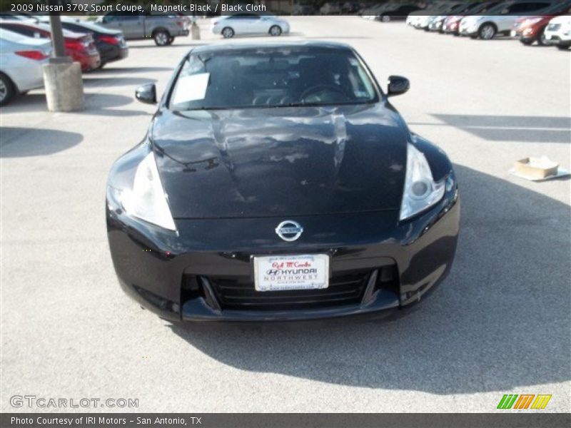 Magnetic Black / Black Cloth 2009 Nissan 370Z Sport Coupe
