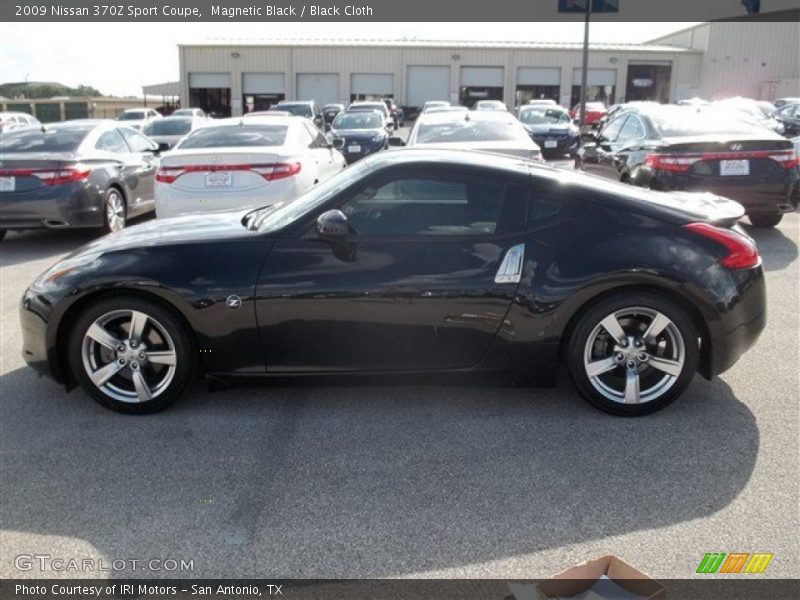 Magnetic Black / Black Cloth 2009 Nissan 370Z Sport Coupe