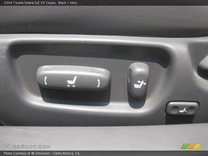 Black / Ivory 2004 Toyota Solara SLE V6 Coupe