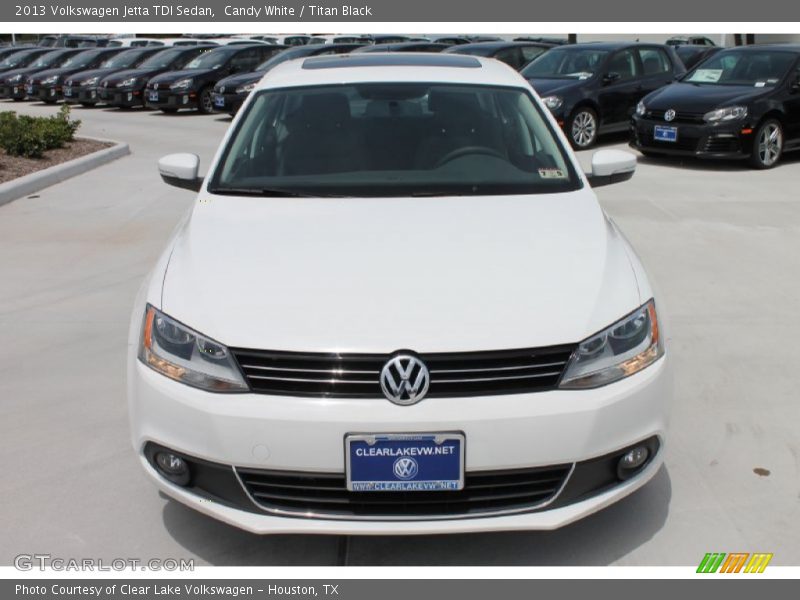 Candy White / Titan Black 2013 Volkswagen Jetta TDI Sedan