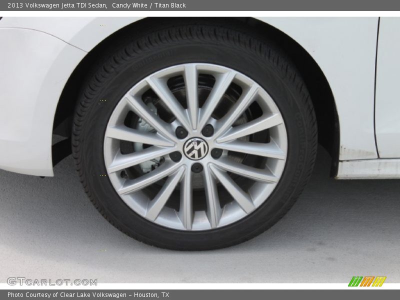 Candy White / Titan Black 2013 Volkswagen Jetta TDI Sedan