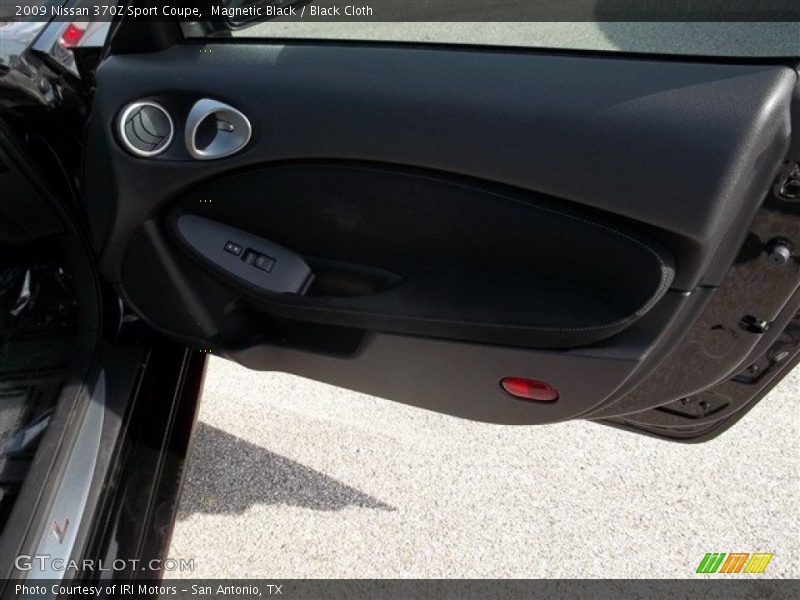 Magnetic Black / Black Cloth 2009 Nissan 370Z Sport Coupe
