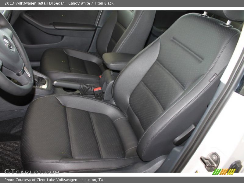 Candy White / Titan Black 2013 Volkswagen Jetta TDI Sedan