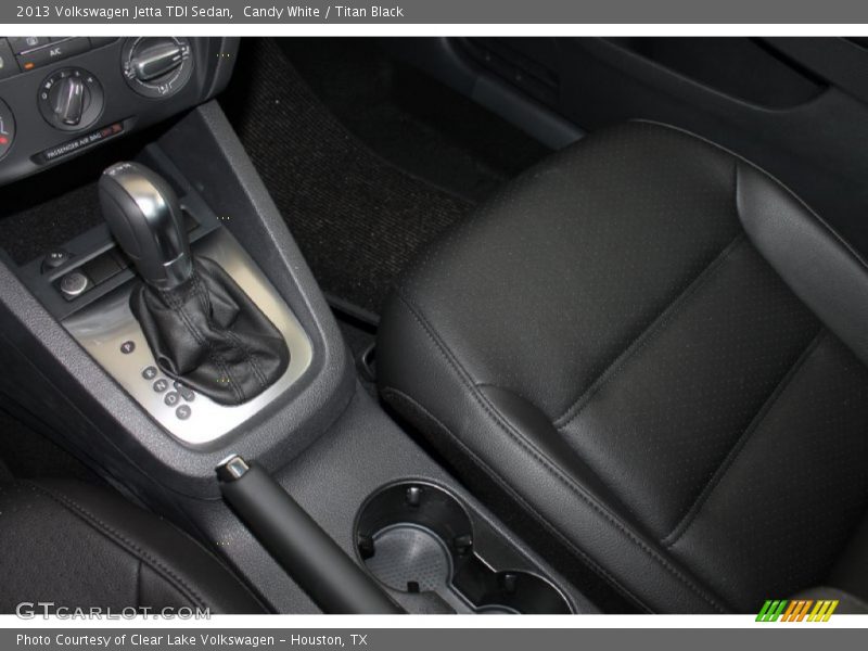 Candy White / Titan Black 2013 Volkswagen Jetta TDI Sedan