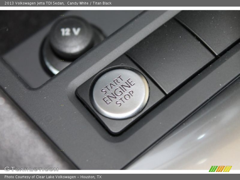 Candy White / Titan Black 2013 Volkswagen Jetta TDI Sedan