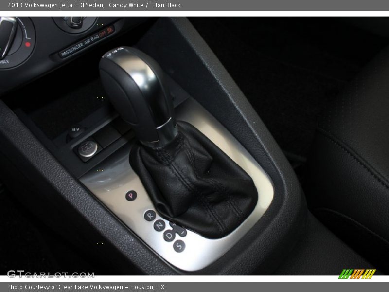 Candy White / Titan Black 2013 Volkswagen Jetta TDI Sedan