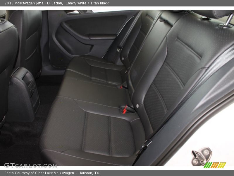Candy White / Titan Black 2013 Volkswagen Jetta TDI Sedan