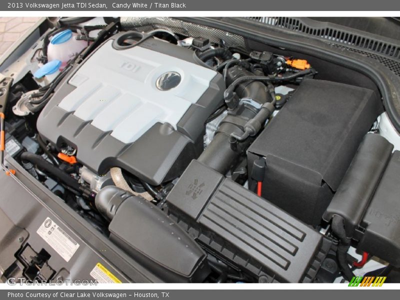 Candy White / Titan Black 2013 Volkswagen Jetta TDI Sedan