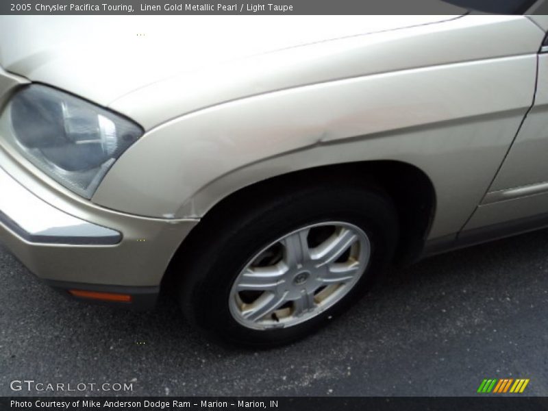 Linen Gold Metallic Pearl / Light Taupe 2005 Chrysler Pacifica Touring