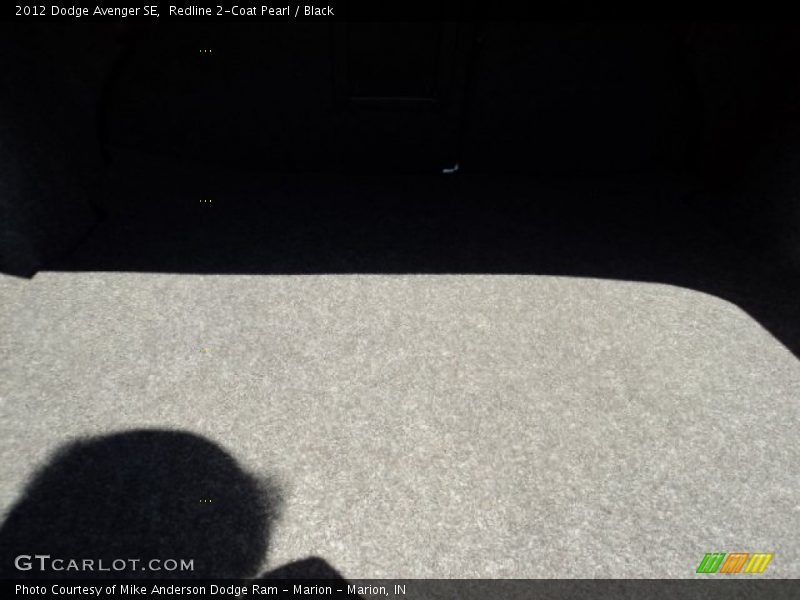 Redline 2-Coat Pearl / Black 2012 Dodge Avenger SE
