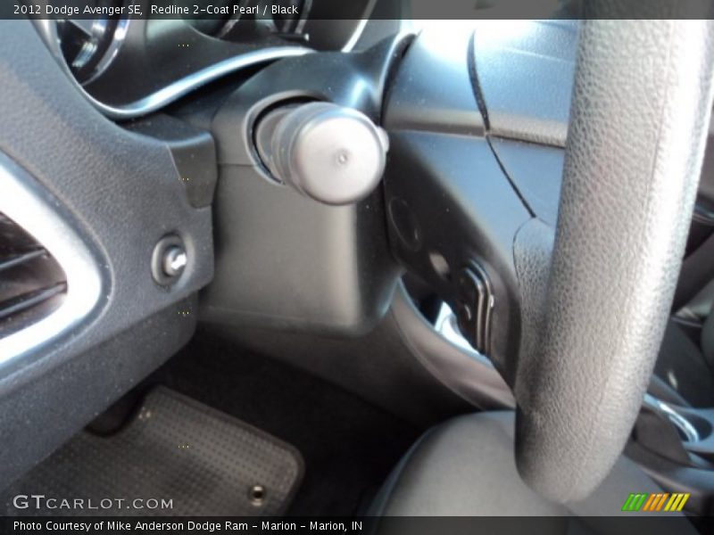 Redline 2-Coat Pearl / Black 2012 Dodge Avenger SE