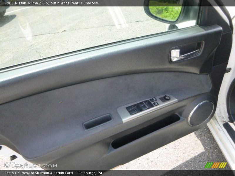 Satin White Pearl / Charcoal 2005 Nissan Altima 2.5 S