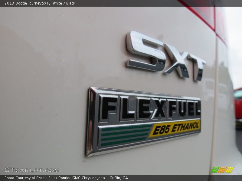 White / Black 2013 Dodge Journey SXT