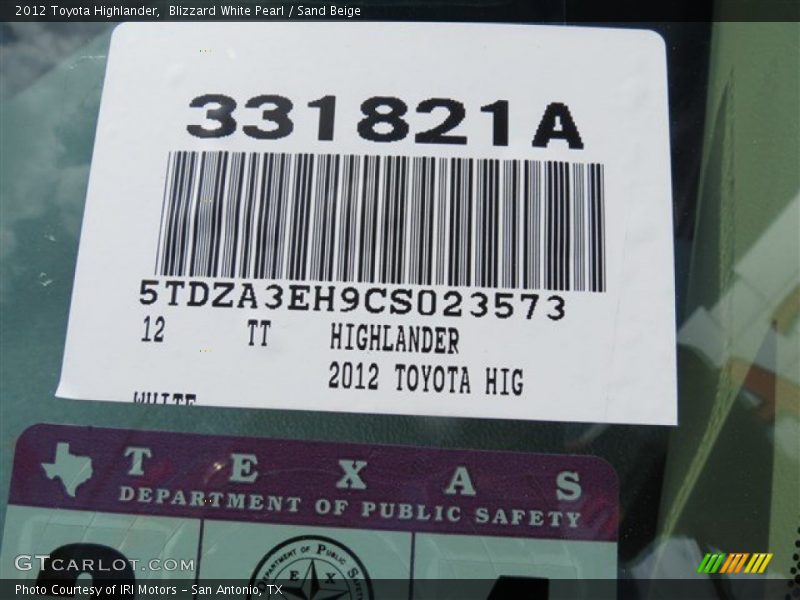 Blizzard White Pearl / Sand Beige 2012 Toyota Highlander