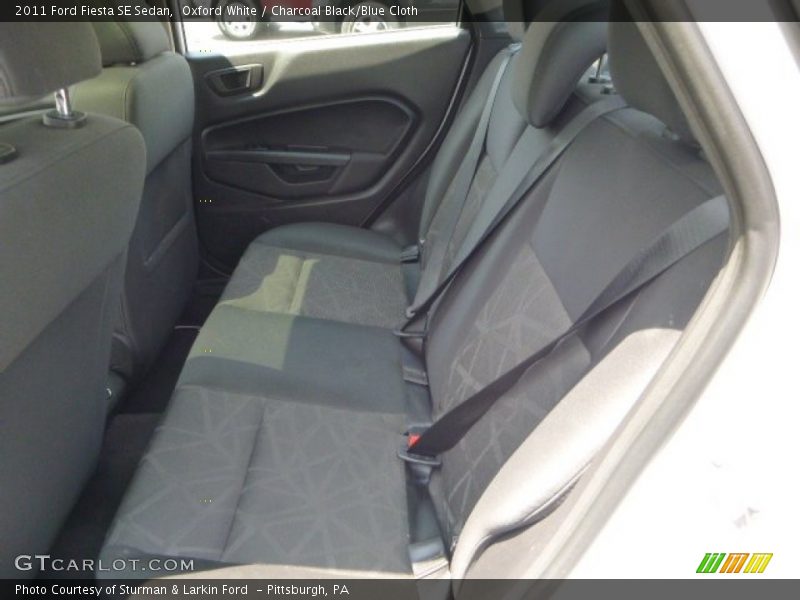 Oxford White / Charcoal Black/Blue Cloth 2011 Ford Fiesta SE Sedan