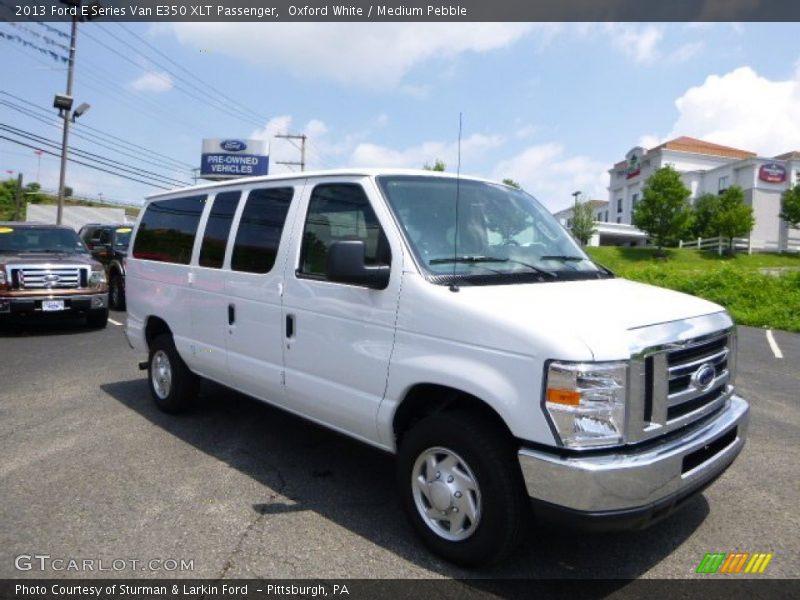 Oxford White / Medium Pebble 2013 Ford E Series Van E350 XLT Passenger