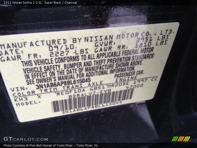 Super Black / Charcoal 2011 Nissan Sentra 2.0 SL