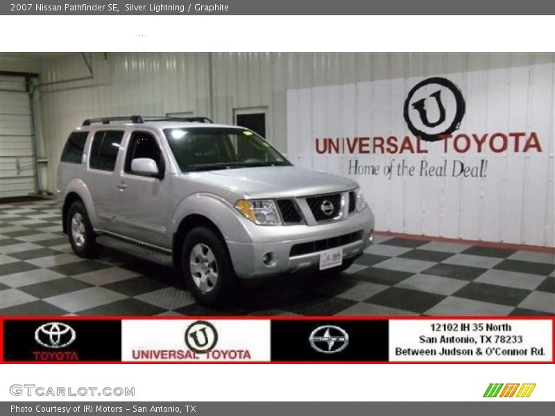 Silver Lightning / Graphite 2007 Nissan Pathfinder SE