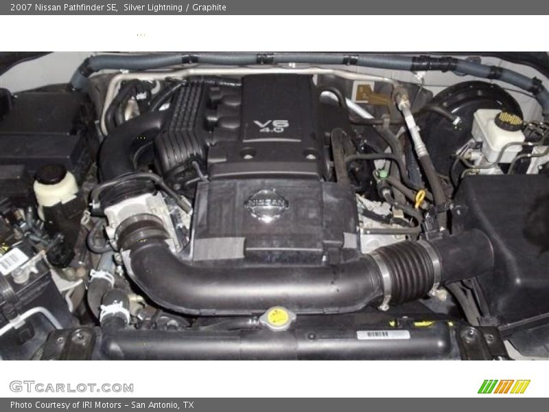 Silver Lightning / Graphite 2007 Nissan Pathfinder SE