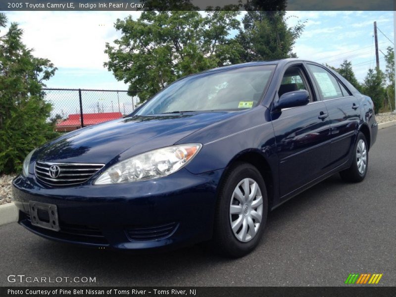 Indigo Ink Pearl / Gray 2005 Toyota Camry LE