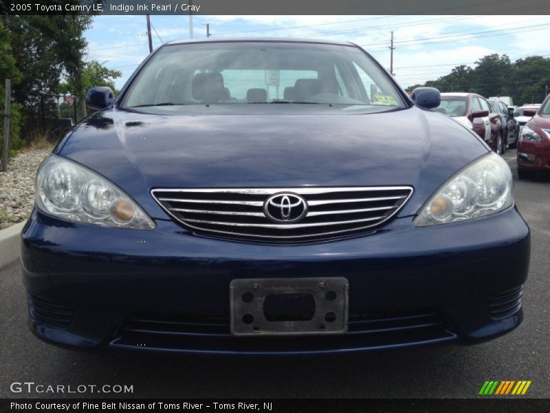 Indigo Ink Pearl / Gray 2005 Toyota Camry LE