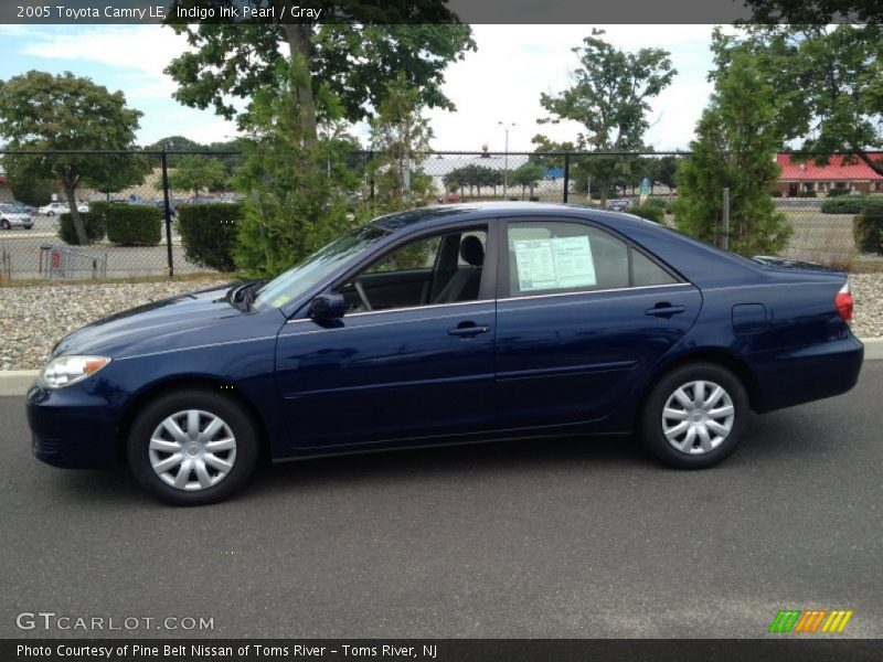 Indigo Ink Pearl / Gray 2005 Toyota Camry LE