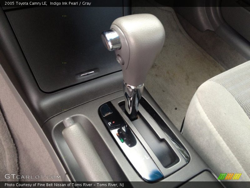 Indigo Ink Pearl / Gray 2005 Toyota Camry LE