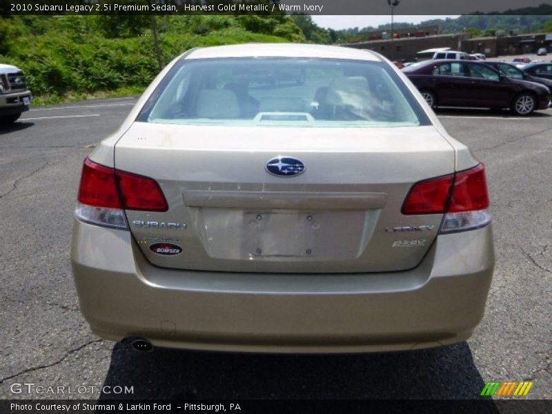 Harvest Gold Metallic / Warm Ivory 2010 Subaru Legacy 2.5i Premium Sedan