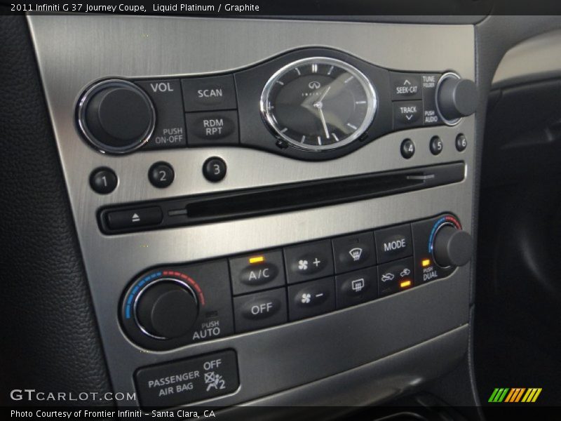Liquid Platinum / Graphite 2011 Infiniti G 37 Journey Coupe